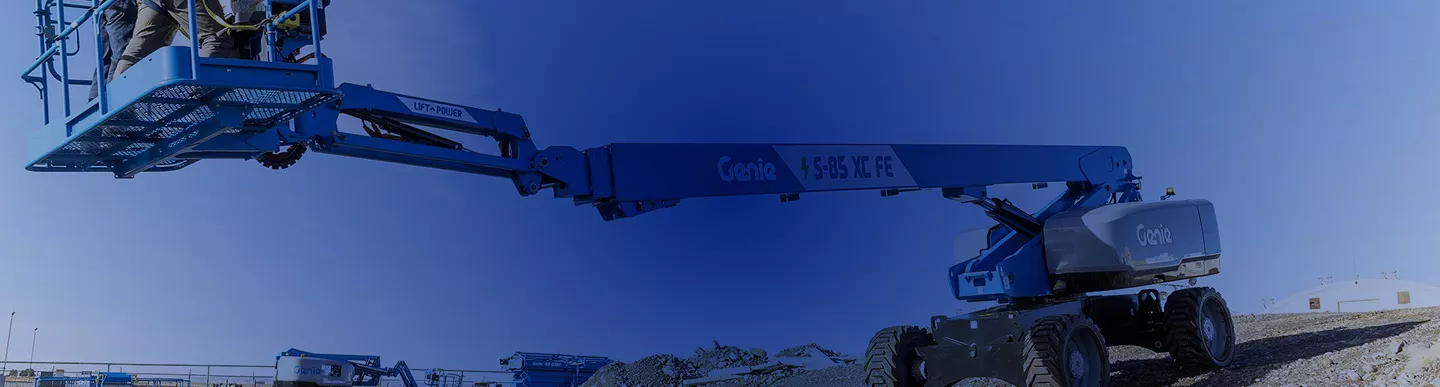 Plataforma articulada de elevación Genie para trabajos en altura en obra